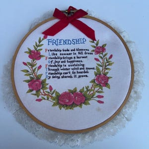 Handcrafted 6-1/2"Vtg Wooden  Hoop Wall Art Poem to Friendship Floral