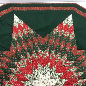 Handmade Quilted Lone Start Christmas Quilt Red Green Wall Hanging 48.5" Diameter